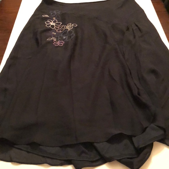 Lane Bryant Dresses & Skirts - Lane Bryant/Venezia Embroidered skirt